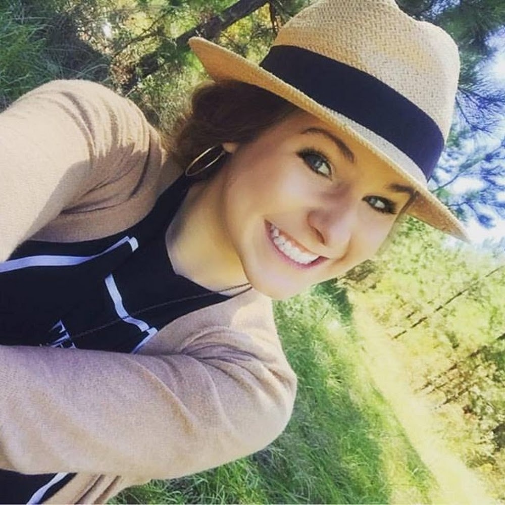 Meet your Posher, Victoria